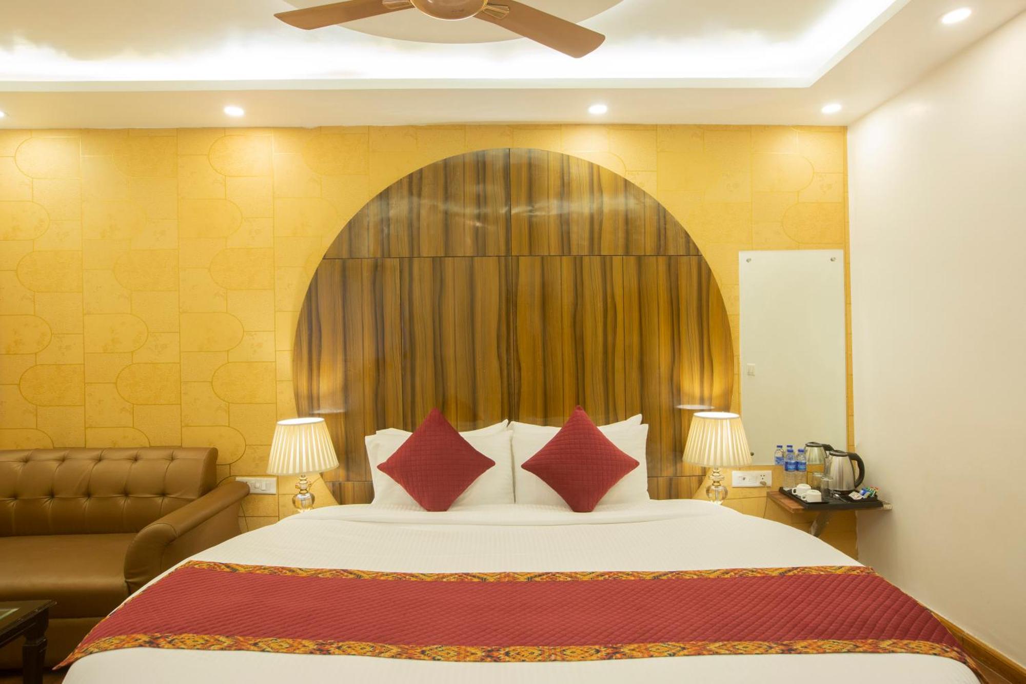 Hotel Arhaan Palace Delhi Airport