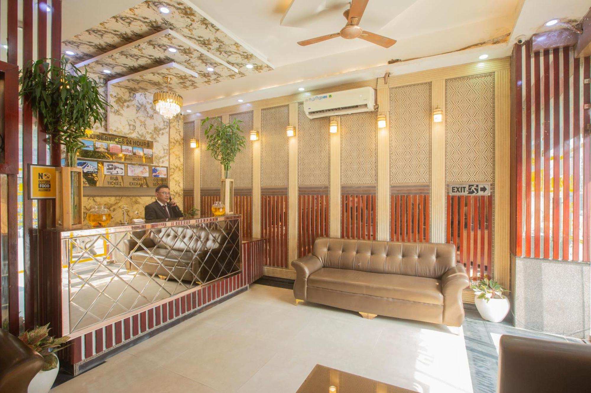 Arhaan Palace Delhi Airport Hotel 4*