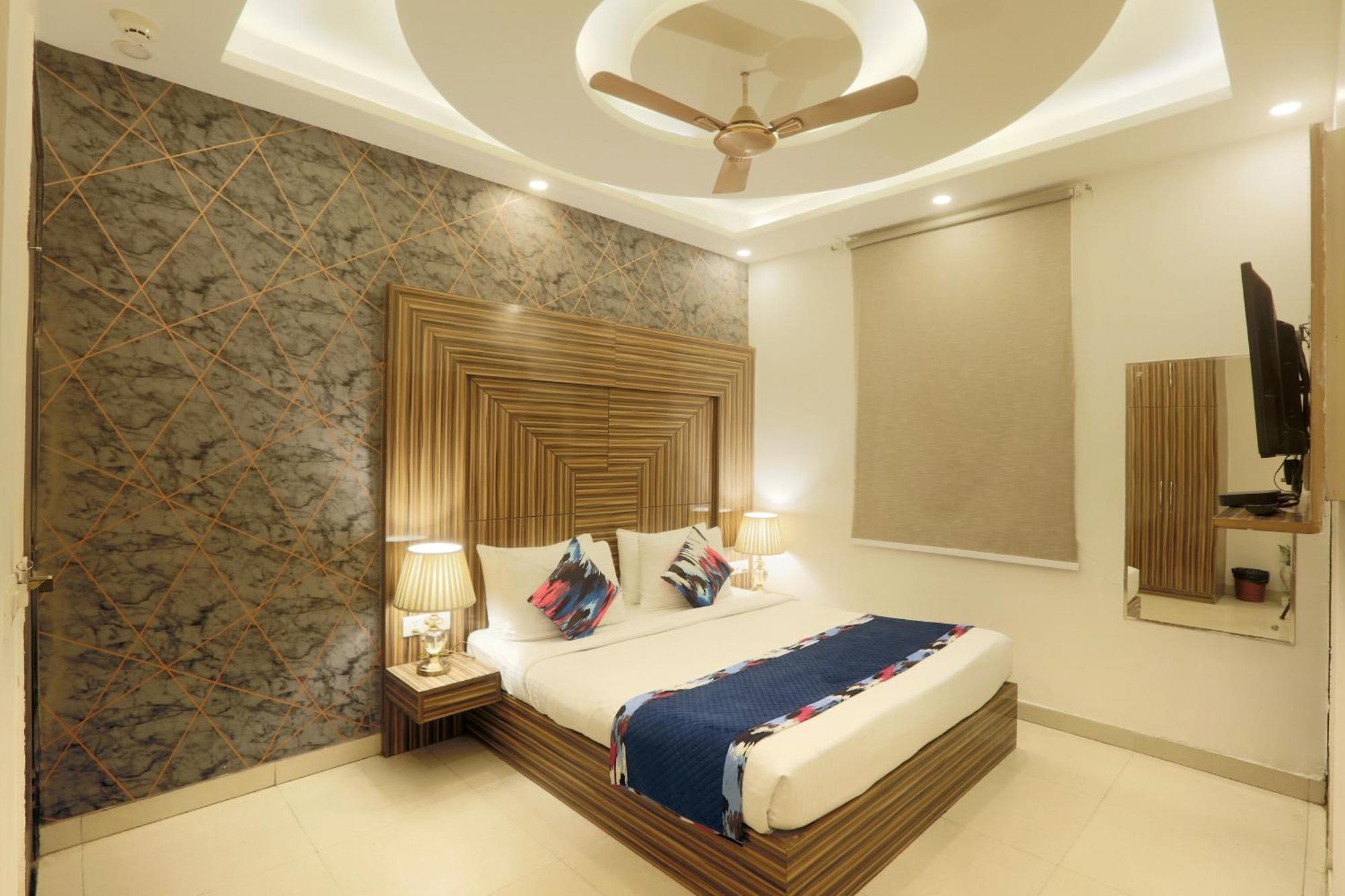 Hotel Arhaan Palace Delhi Airport