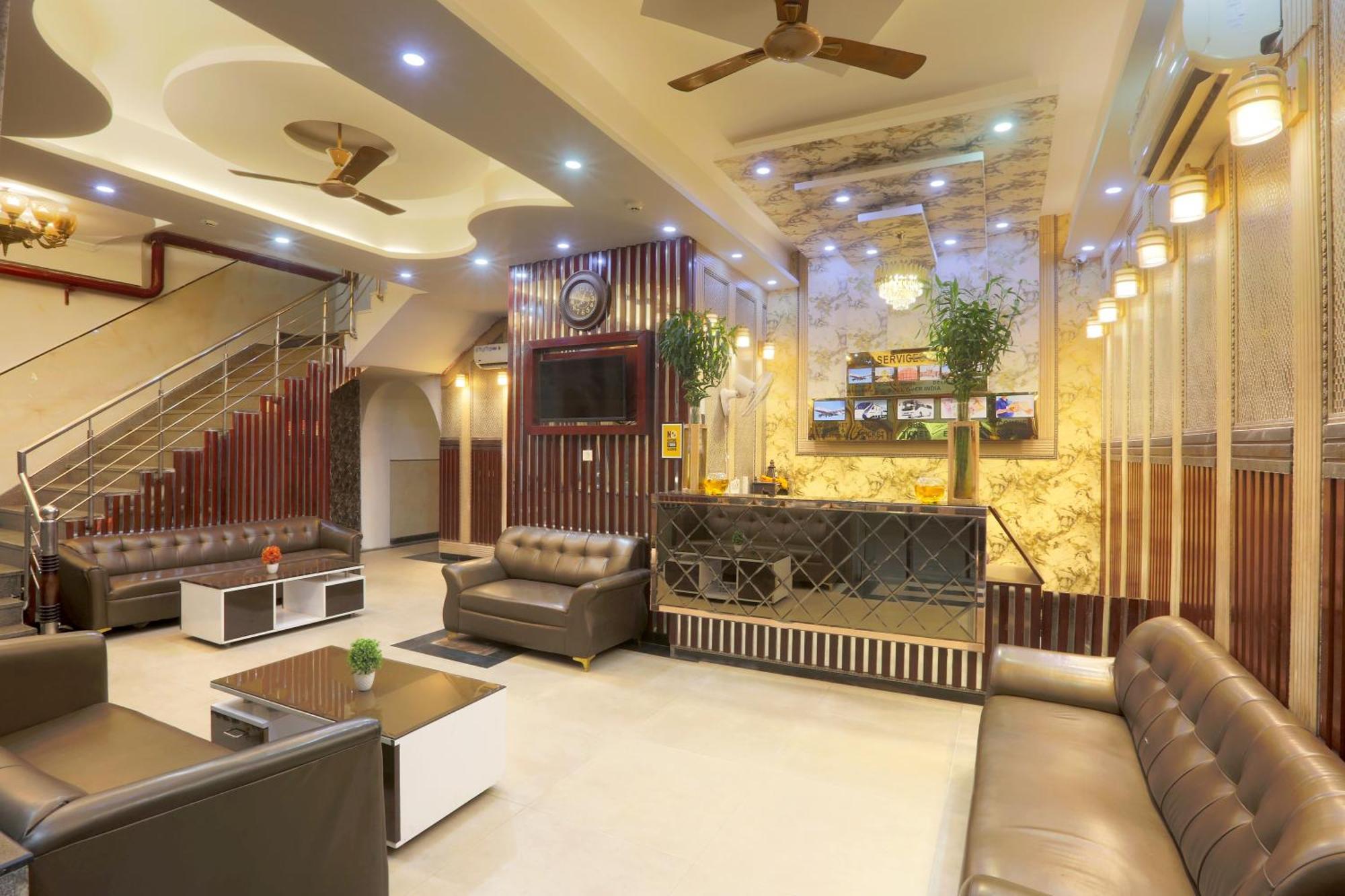 Arhaan Palace Delhi Airport Hotel 4*