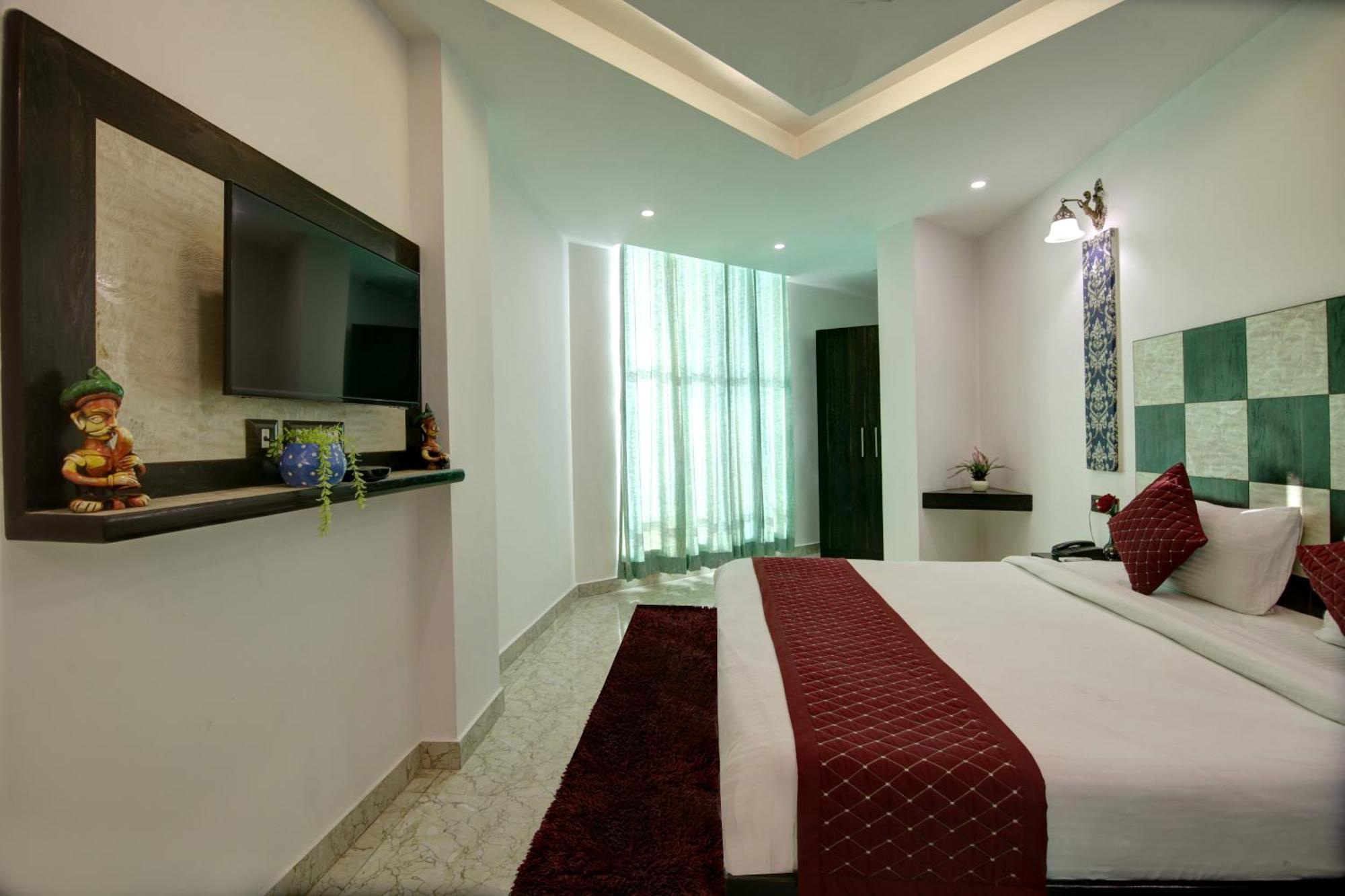 Hotel Arhaan Palace Delhi Airport 4*