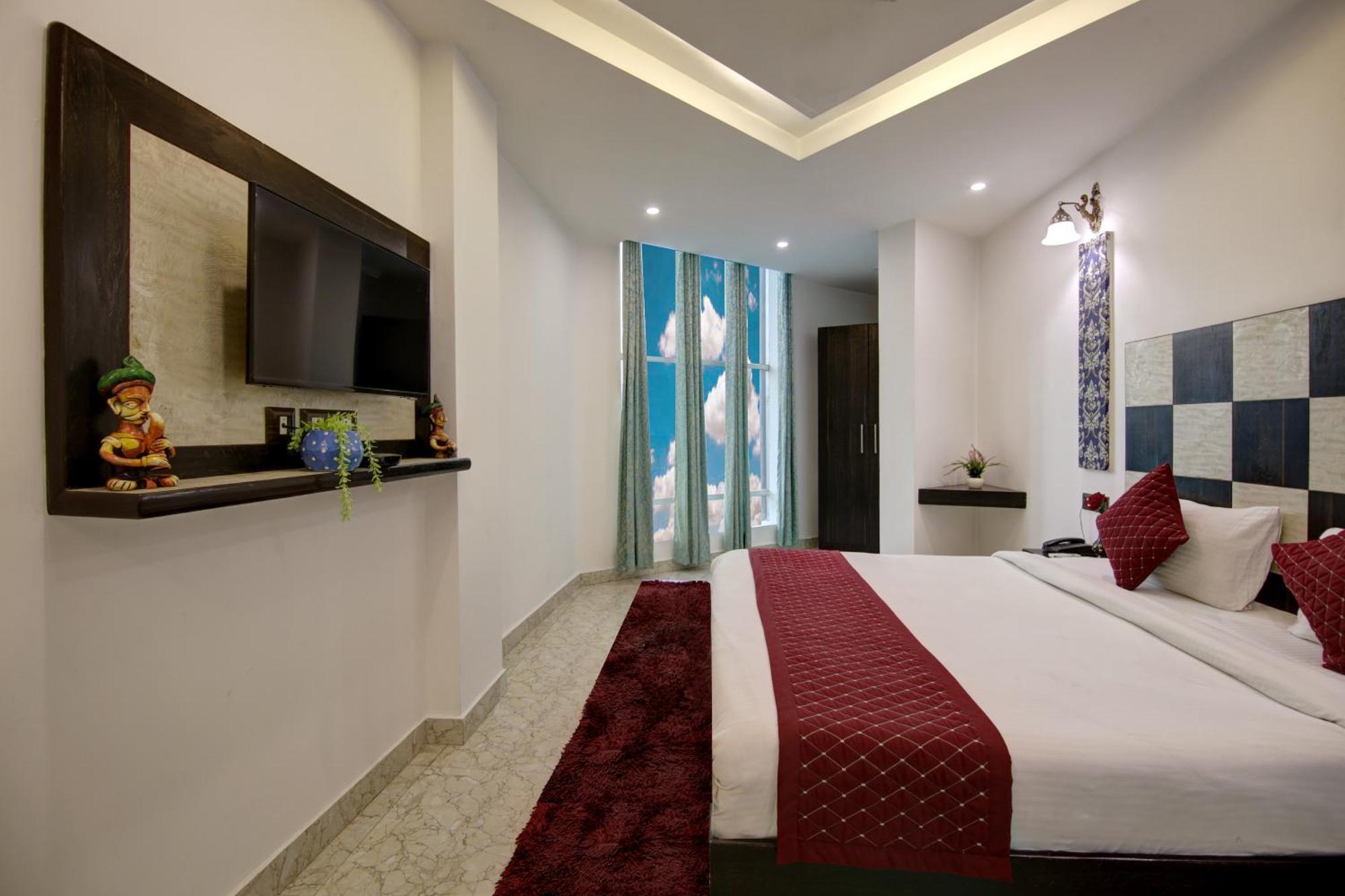Arhaan Palace Delhi Airport Hotel 4*
