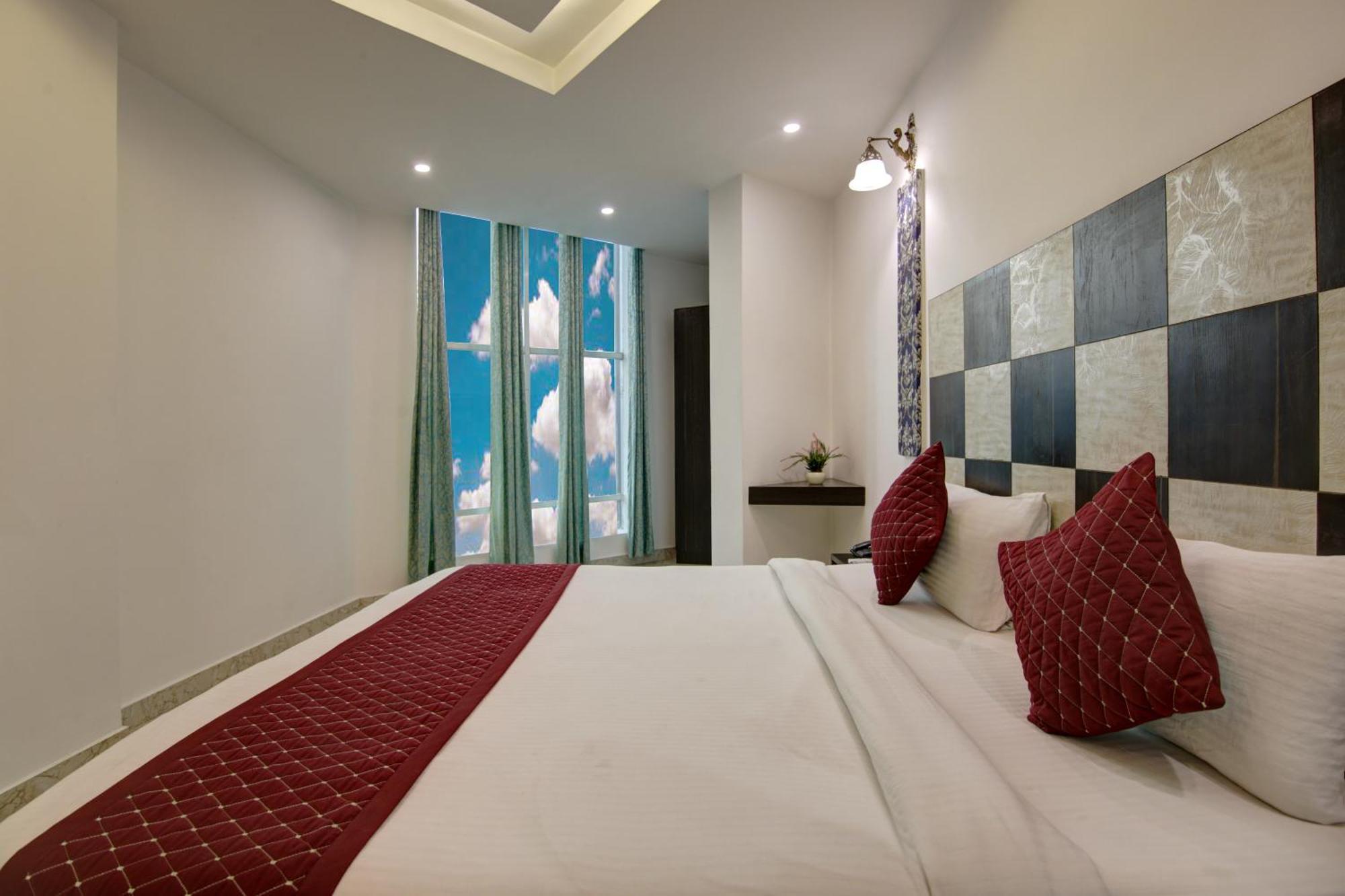 Arhaan Palace Delhi Airport Hotel