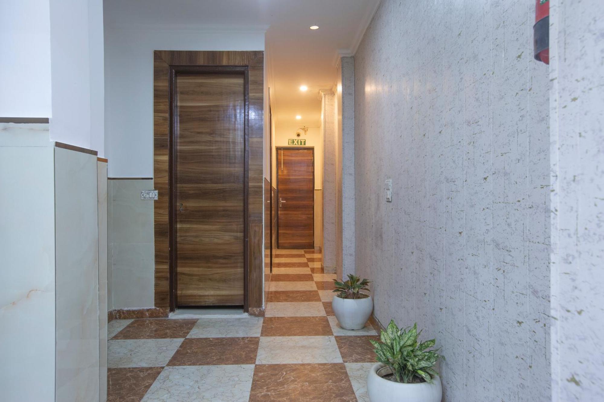 Arhaan Palace Delhi Airport 4* New Delhi